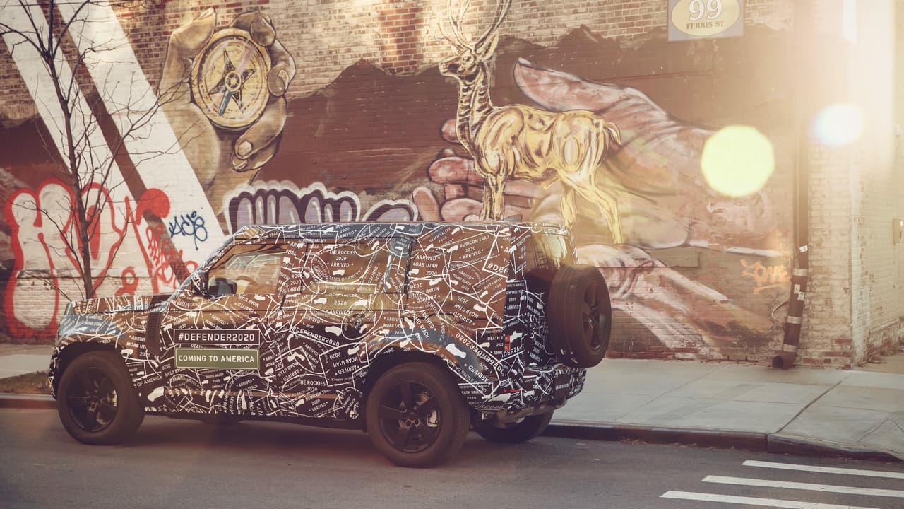 Land Rover Defender 2020.