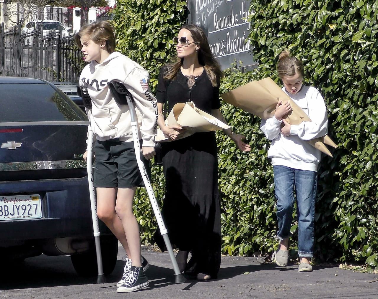 La actriz afirmó en su escrito con Time que sus hijas se apoyaron y ayudaron para lograr una recuperación exitosa.