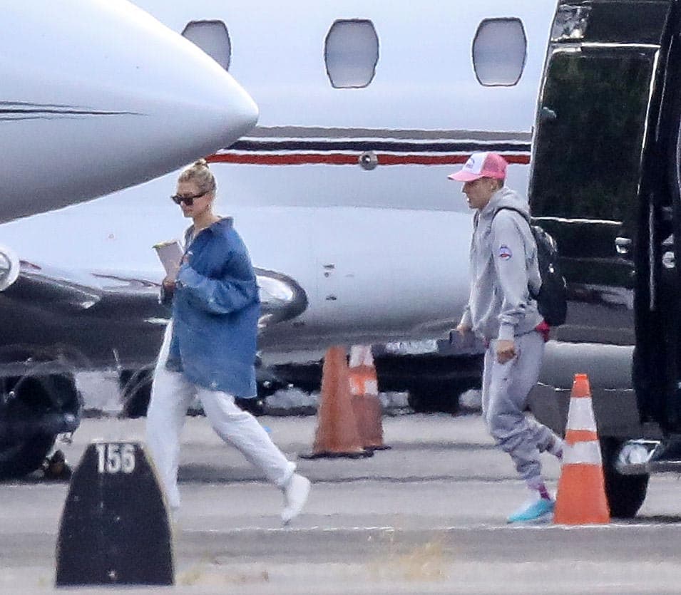 El sábado 28 de septiembre, la pareja fue vista abordando un jet privado para transportarse de Los Ángeles a Carolina del Sur.