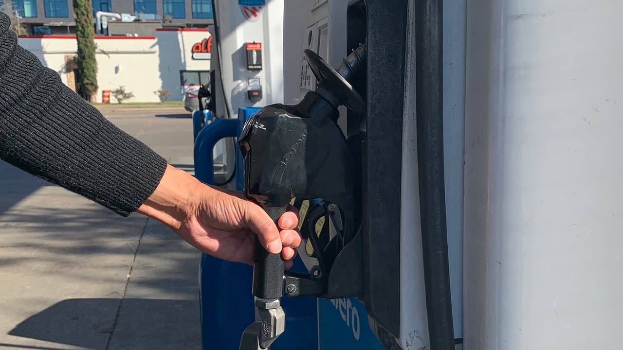 Gasolina gratis: Alertan sobre cierre de calles en Cicero, toma precauciones