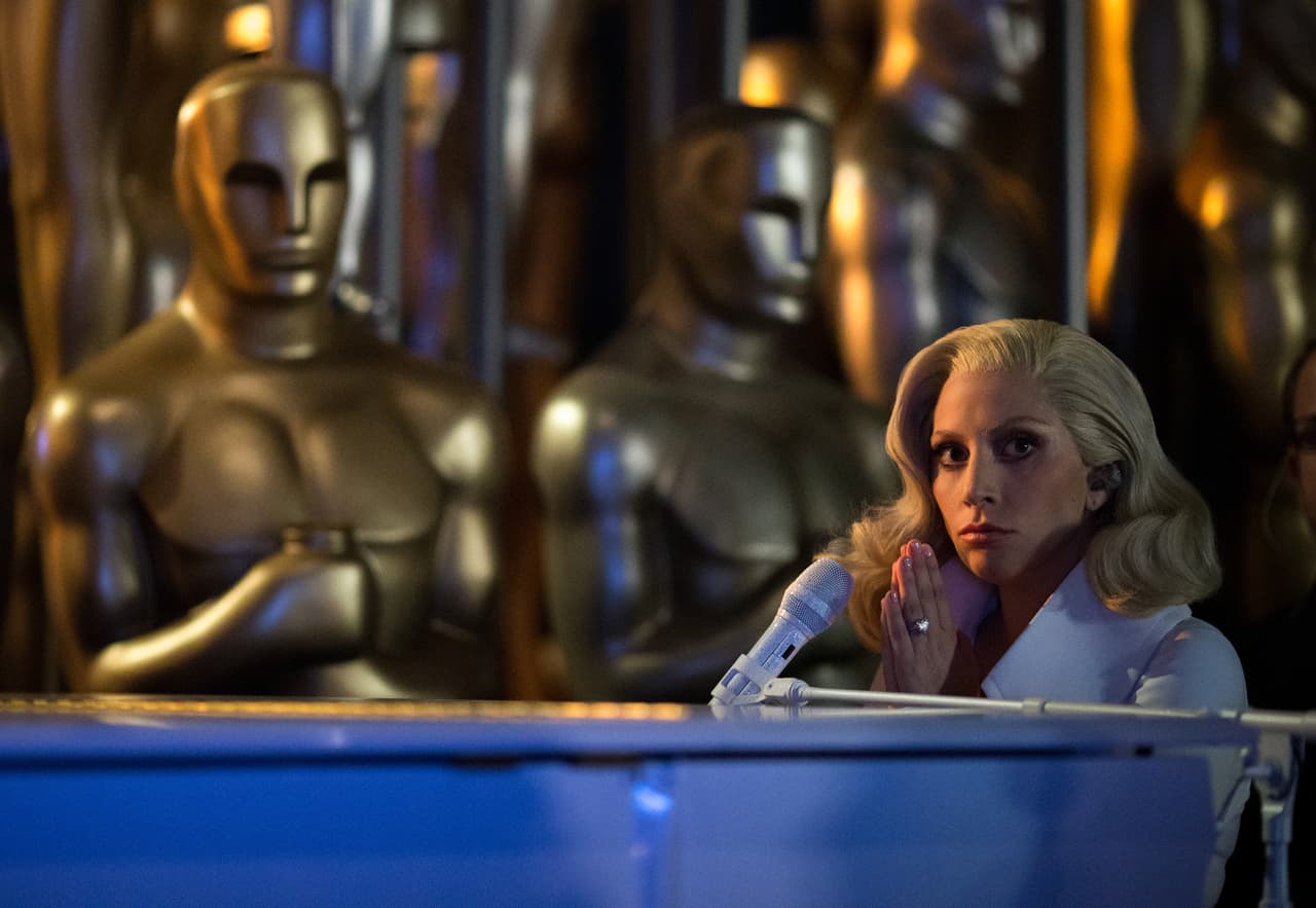 Familia de Lady Gaga se entera de su abuso en los Oscar