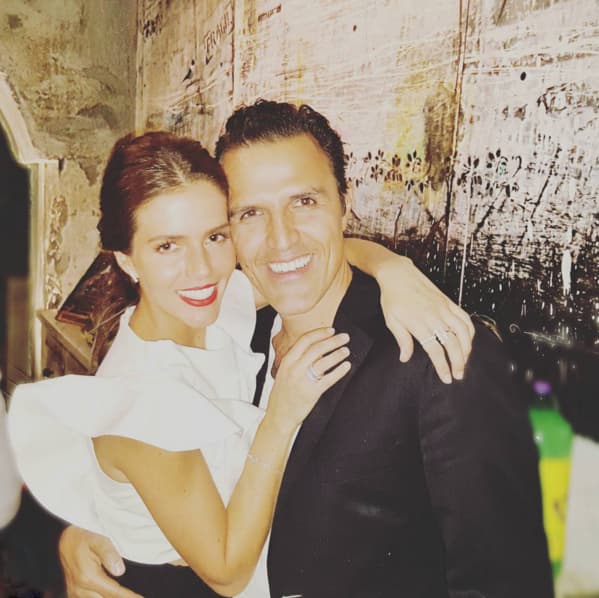 Actualmente Billy se encuentra casado con la actriz Claudia Álvarez, mientras que Sara está soltera tras su reciente ruptura con el tatuador Manu Samsara.
<br>