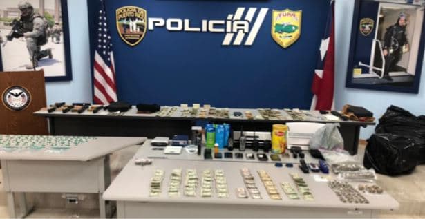 Ocupan drogas y armas en medio de allanamiento en San Juan