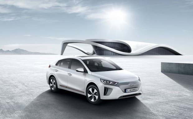El Hyundai Ioniq.