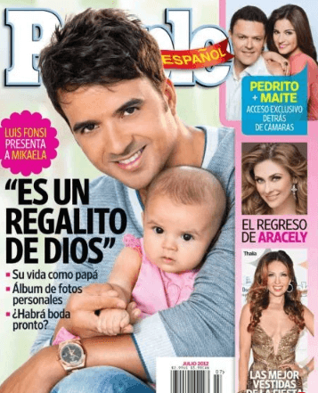 El puertorriqueño Luis Fonsi y su novia, la modelo española Águeda López, se convirtieron en padres el 20 de diciembre de 2012 con la llegada de su primogénita Mikaela.