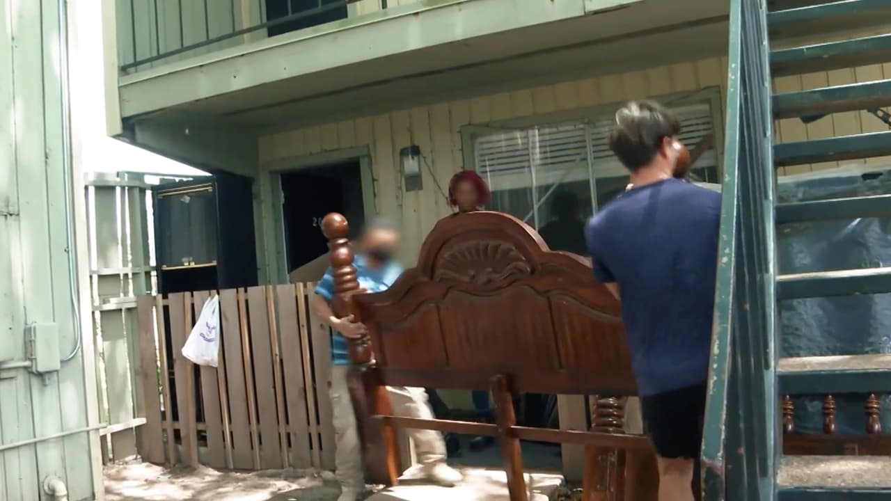 Para calificar la persona debe ganar menos de $99,000 al año o $198,000, si presenta una declaración conjunta.