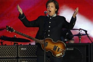Paul McCartney enfermo y muy enojado por cancelar shows