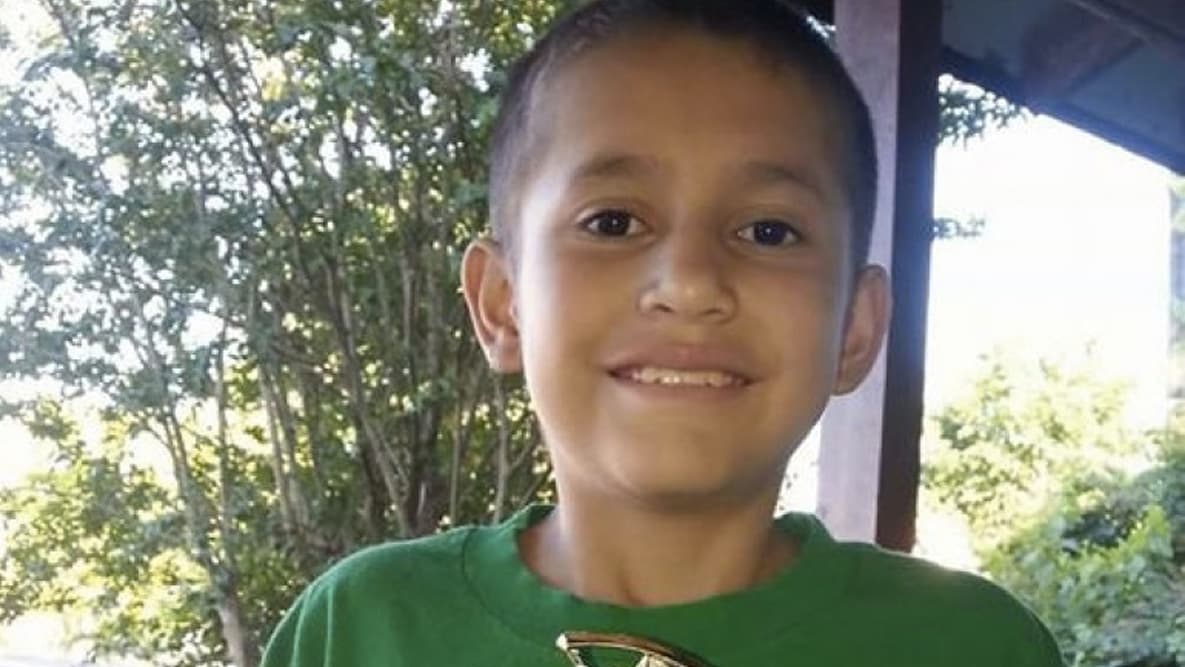 MAYO: 
<b><a href="http://www.univision.com/houston/kxln/noticias/muertes/el-nino-apunalado-en-houston-trato-de-defenderse-cuando-era-asaltado">Josué Flores</a></b>, de 11 años, perdió la vida cuando caminaba de la escuela rumbo a su casa en el norte de Houston y fue abordado por un sospechoso que lo apuñaló en múltiples ocasiones. 
<b><a href="http://www.univision.com/houston/kxln/noticias/asesinatos/el-homicidio-del-nino-josue-flores-desperto-un-movimiento-ciudadano-sin-precedentes-en-houston">La muerte del niño generó una movilización ciudadana</a></b> sin precendentes en Houston.