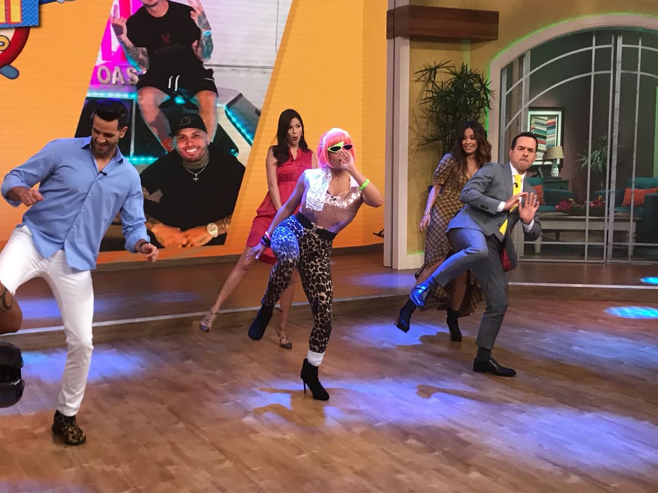 Llegó el turno de los caballeros, el chef 'Yisus' y Carlos Calderón lo hicieron muy bien.