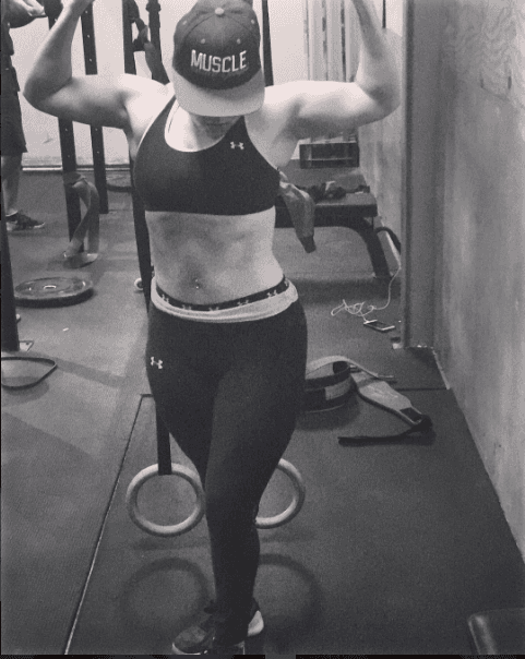 Al ser el crossfit un programa diseñado para adaptarse fácilmente, lo convierte en el sistema de entrenamiento perfecto para cualquier persona con motivación, independientemente de edad, sexo, capacidades e, incluso, experiencia previa.