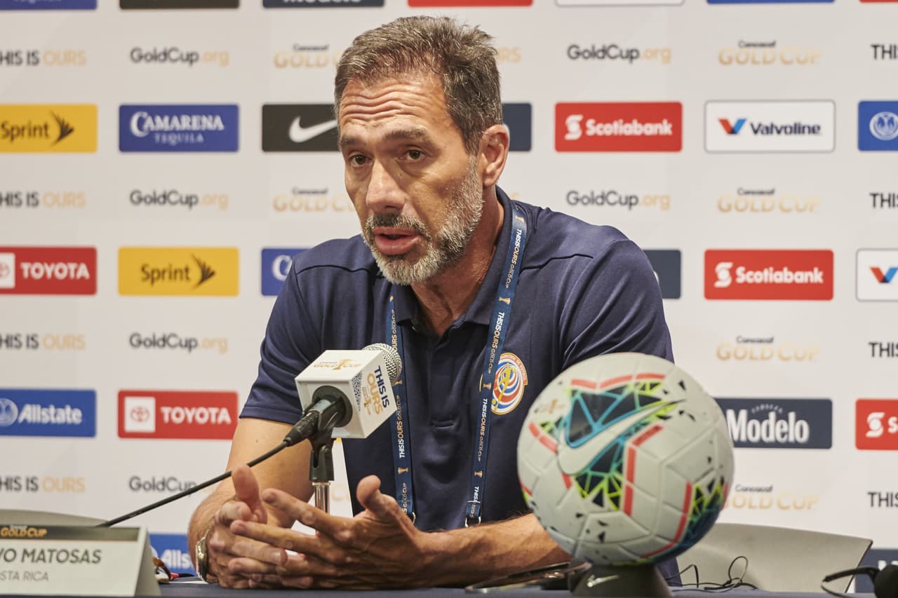 Gustavo Matosas es separado de la Selección de Costa Rica tras sus polémicas declaraciones sobre dirigir al combinado nacional.