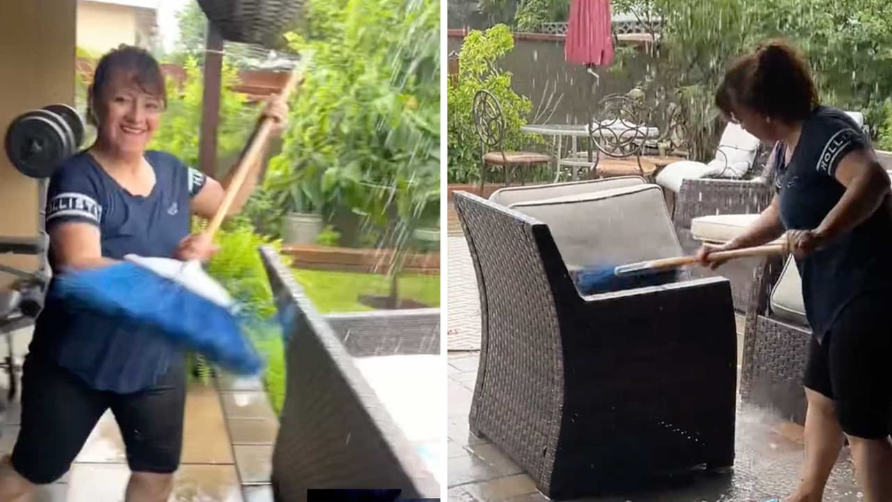 Mujer lava sus muebles bajo la lluvia para aprovechar el agua y le dicen que "es lo más latino"