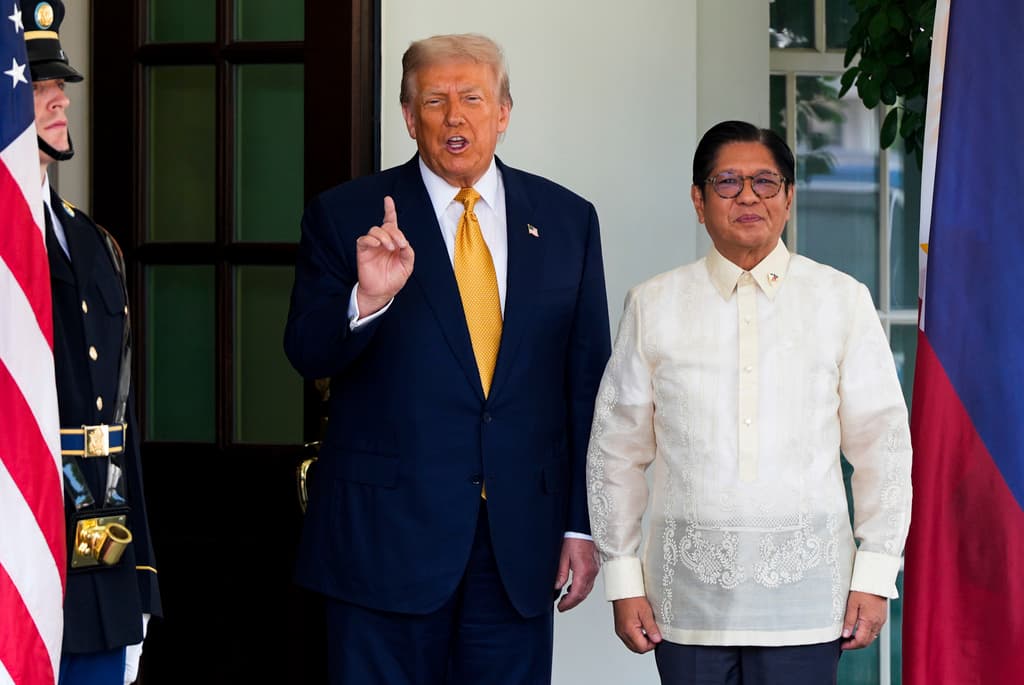 El presidente Trump junto a su homólogo filipino Ferdinand Marcos Jr en la Casa Blanca el martes.