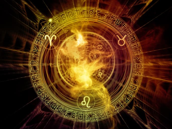 Si no sabes tu signo averígualo en la calculadora del horóscopo chino que encontrarás en la página de Horóscopos. Las siguientes proyecciones son muy específicas para tu signo y en ellas descubrirás las oportunidades que debes aprovechar este mes, y los peligros que debes evitar.