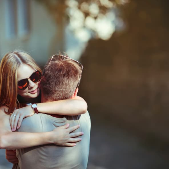 Oportunidades que debes aprovechar este mes: el encuentro con un viejo amigo o amiga que hace tiempo no ves y posiblemente descubras en una red social, lo cual te causará mucha alegría y juntos revivirán momentos felices. El fin de año traerá lo mejor para ti.