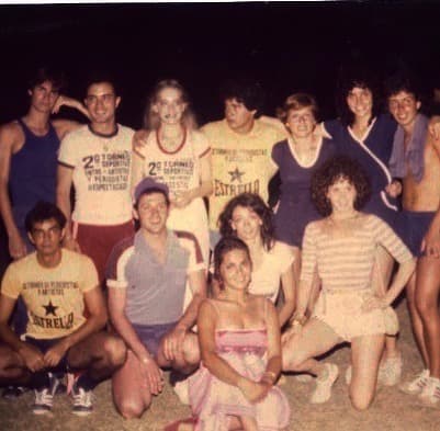 Conversando con Gustavo Adolfo Infante para el programa ‘El minuto que cambió mi destino’, ella confesó que fue su tía Fernanda Villeli, escritora de historias para telenovelas, quien la ayudó a entrar al CEA.
<br>