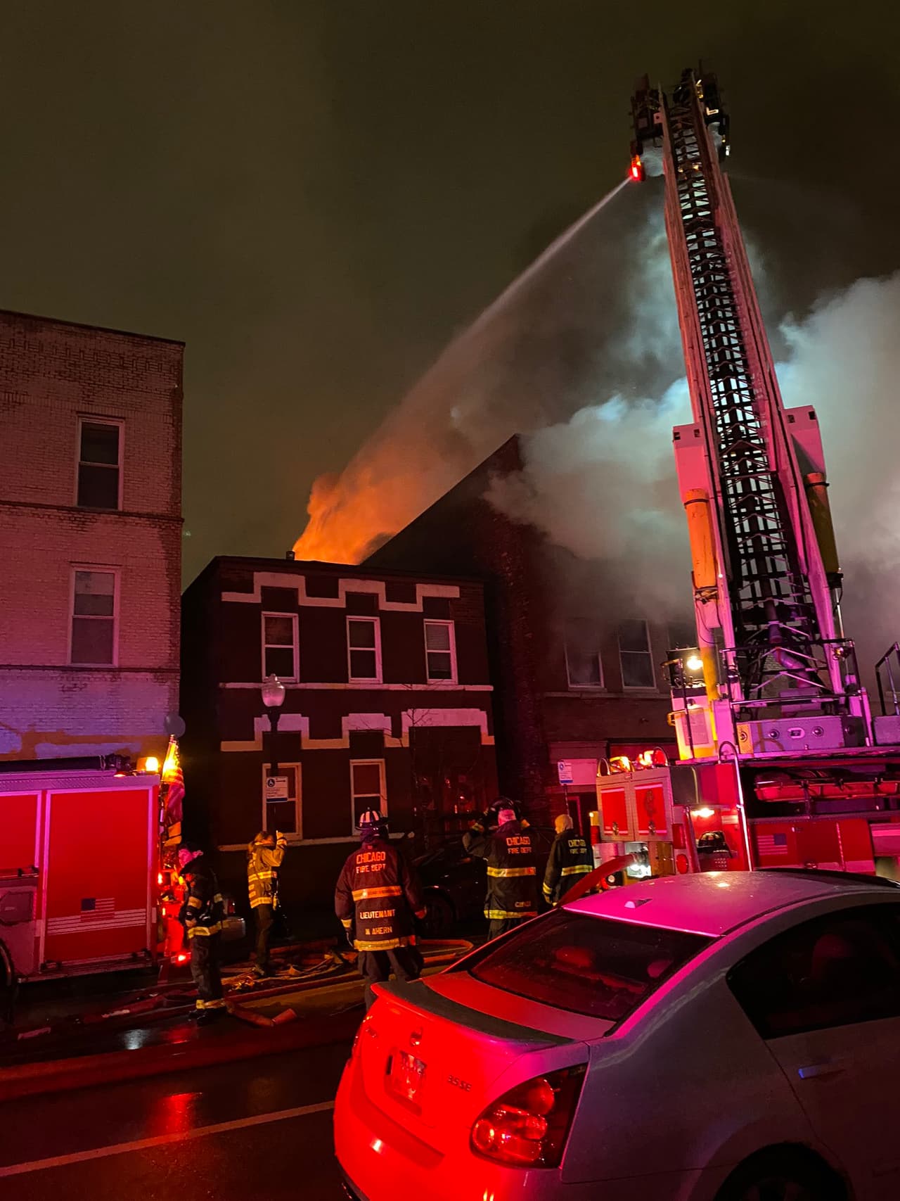 Debido a los daños, cinco personas adultas tuvieron que ser desalojadas.