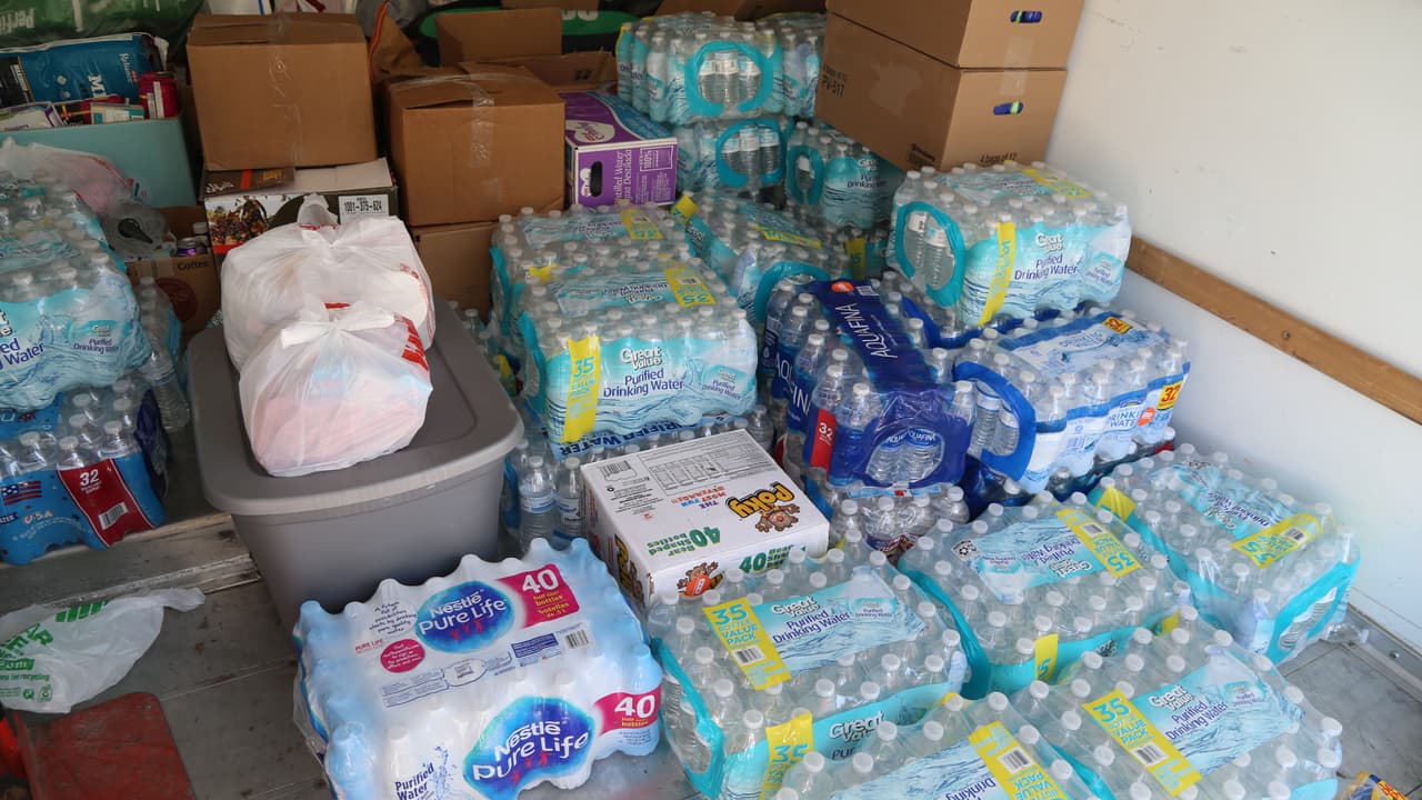Raúl, Carla y El Feo llegaron con alegría a San Antonio y continúan su camino rumbo a Houston con más ayudas para los afectados tras el paso del huracán Harvey.