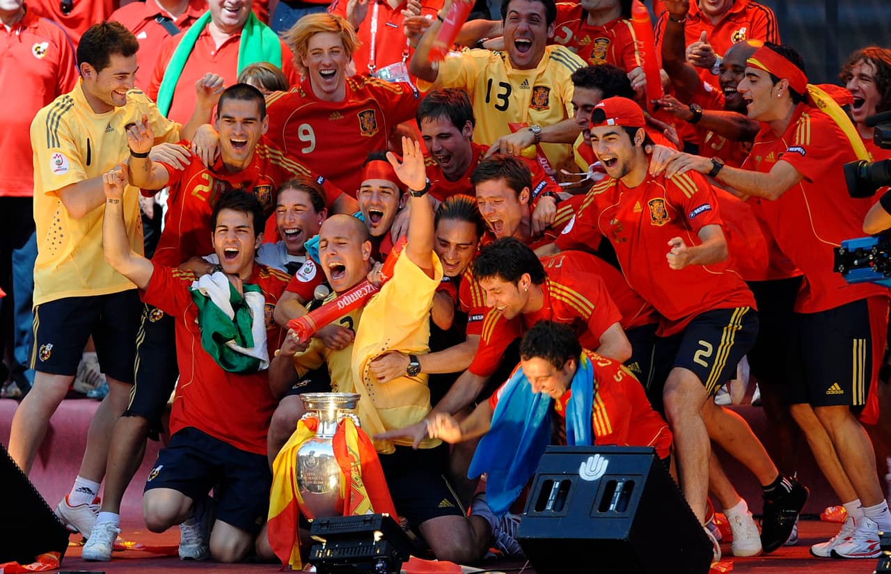 En la Euro 2008 comenzó el dominio de España en el fútbol mundial. Ganaron la gran final 1-0 a Alemania en partido disputado en Austria.