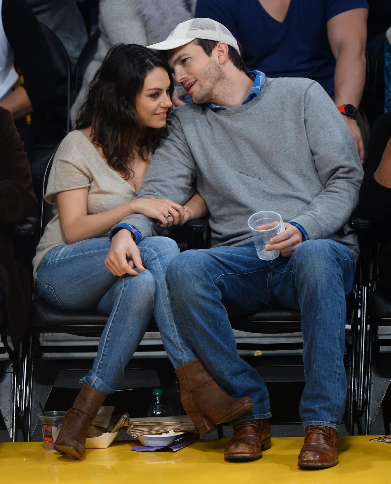 Ya hasta se rumora que han escrito a la cigüeña de nuevo.