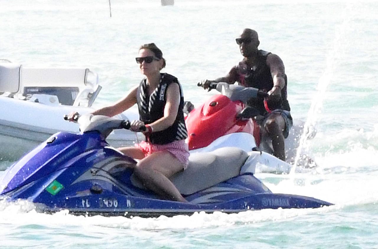 De acuerdo con una fuente cercana a la actriz de 40 años, la pareja se separó en mayo.