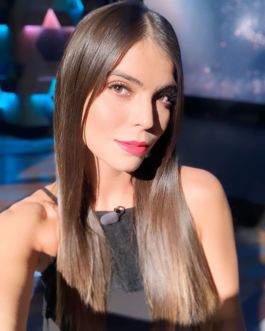 “El domingo temprano salimos de nuestra casa Alejandro, Vanessa y yo, con la idea de ir a conocer el Nevado de Toluca. La idea era alcanzar el amanecer, que ya no nos tocó, íbamos al parque de Los Venados, donde dejas el carro y pues nos tocó la mala fortuna”, relató la actriz.