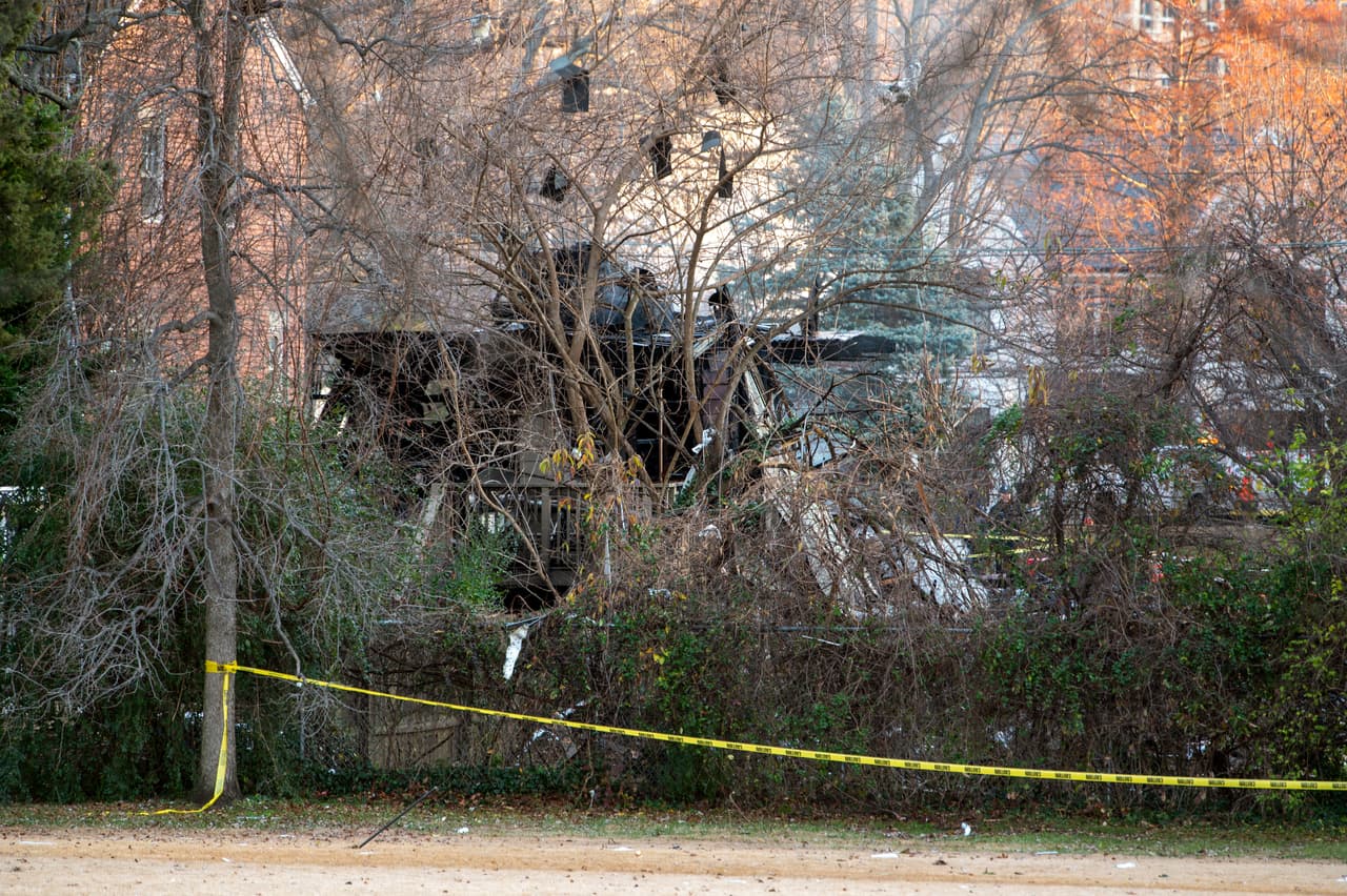 Ya el martes, la policía mantenía con un perímetro de seguridad en la zona.