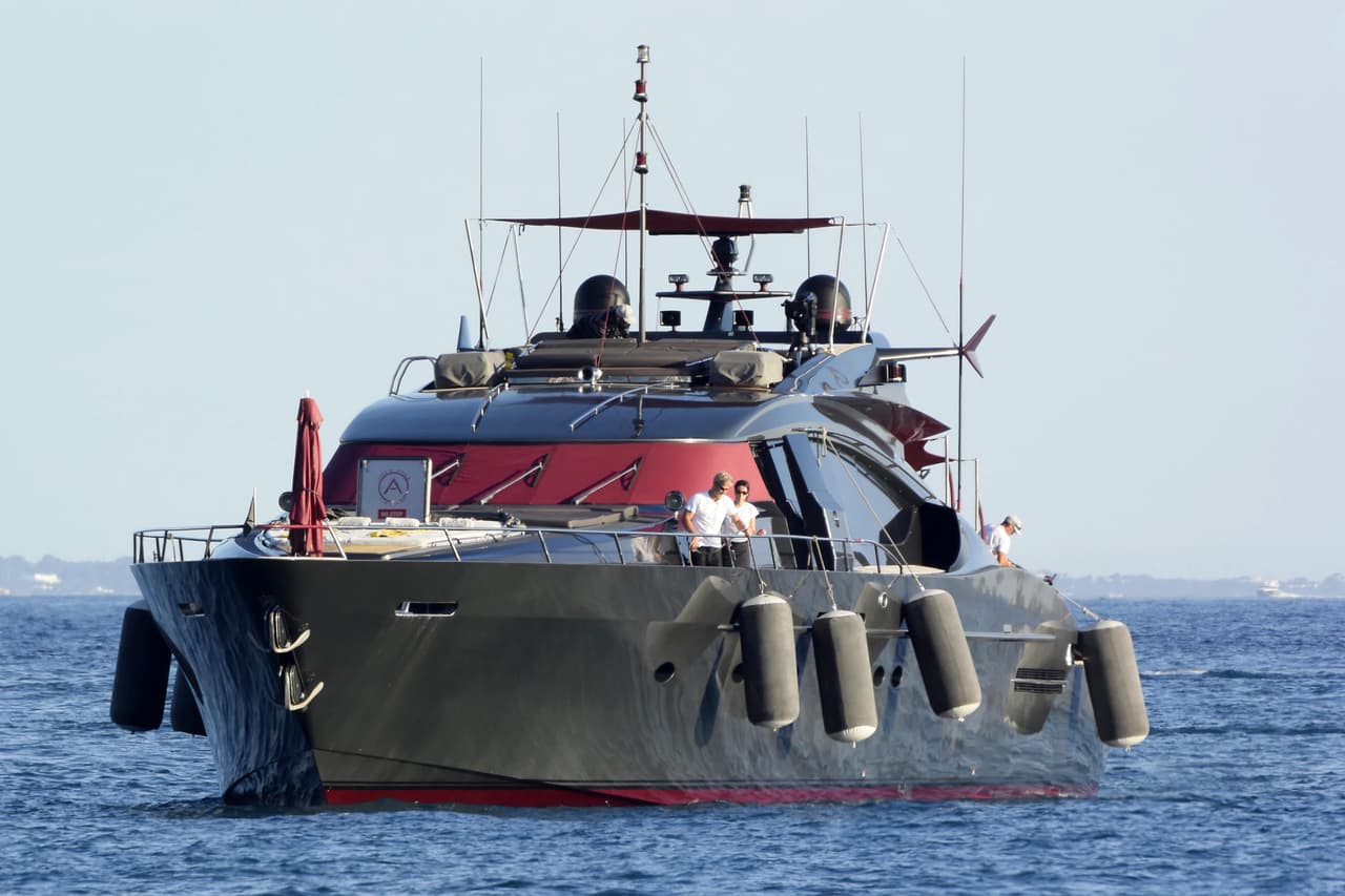 Este es el lujoso yate en el que se paseó.