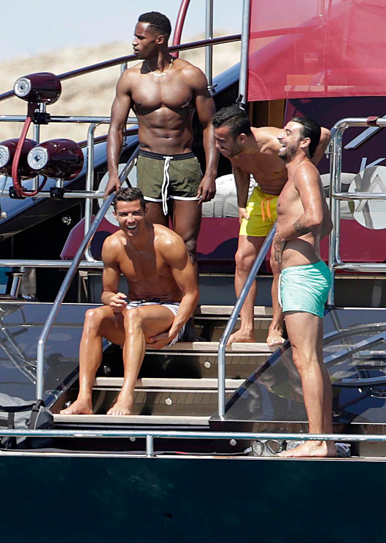 Se nota que la plática estuvo buena, no pararon de reír.