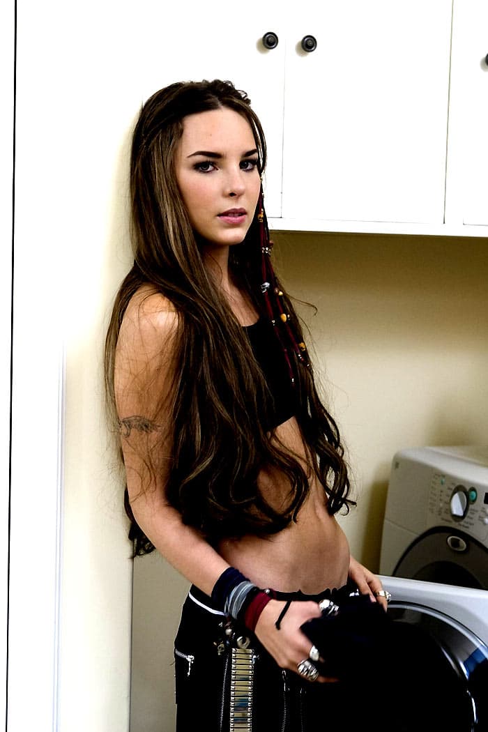 Luego se dedicó a la música y se convirtió en un ícono pop. Después de muchos años volvió a las telenovelas con "Camaleones".