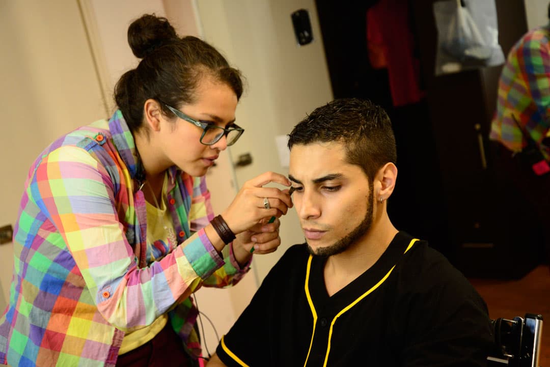 <b>Alex Perea</b> se convirtió en el gran amor de
<b><a href="http://www.univision.com/temas/jenni-rivera">Jenni Rivera</a></b>, a 'Fernando, el pelón'. Fuimos testigos de escenas de mucho amor y pasión entre ellos.