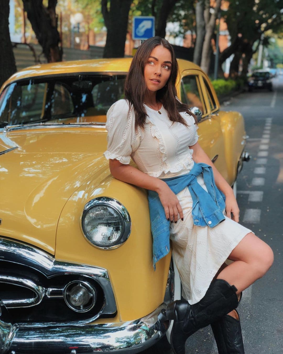 "Tomé la decision de no ver absolutamente nada para 
<b>ni viciarme, ni preocuparme, ni agobiarme</b>. Aquí lo que estuvo muy padre es que me dieron mucha libertad", dijo en entrevista con la periodista Ana María Alvarado.