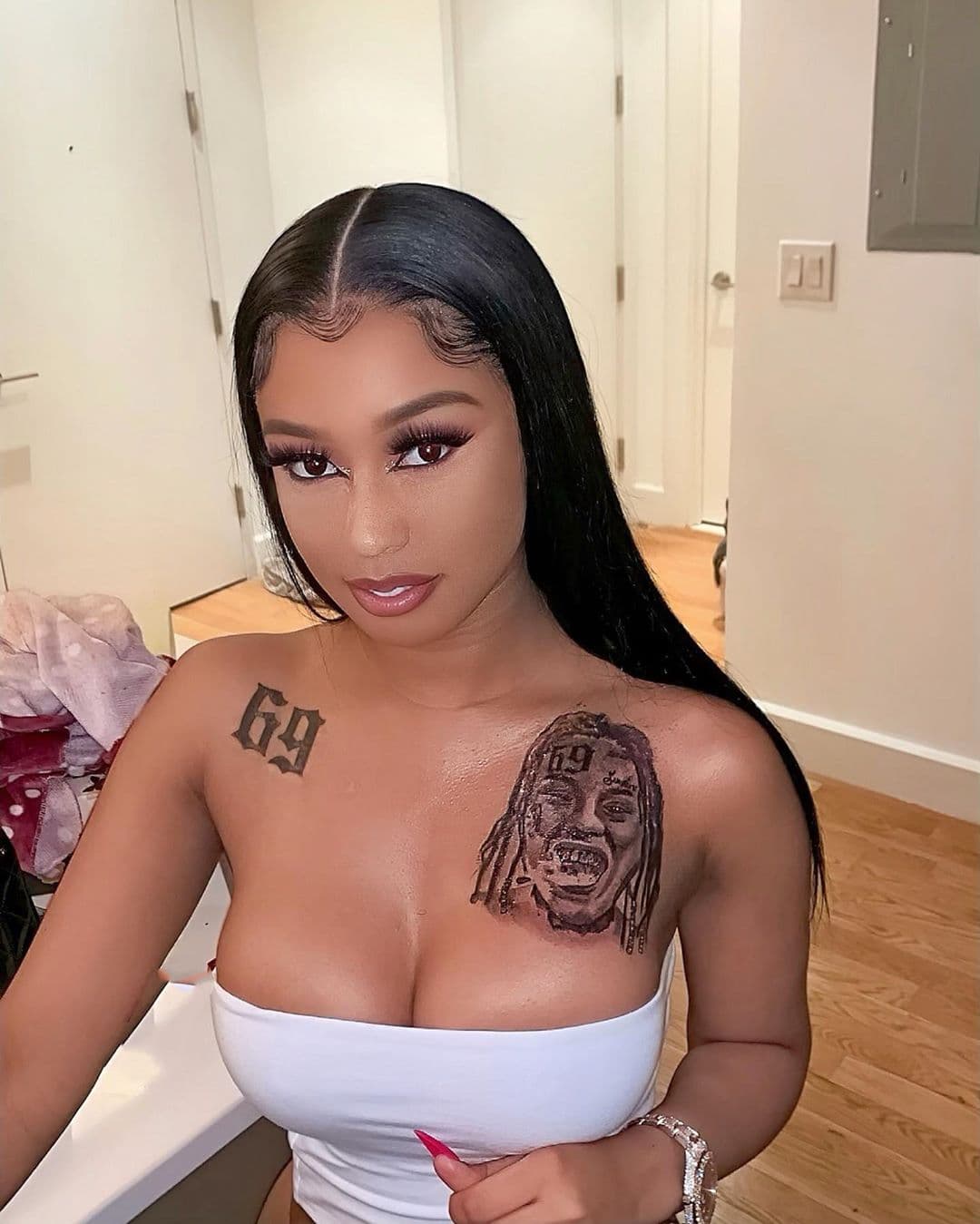 Este martes Jade, quien es novia del rapero preso Tekashi 6ix9ine, publicó un video en Instagram donde muestra un mensaje procedente de la cuenta de Offset.