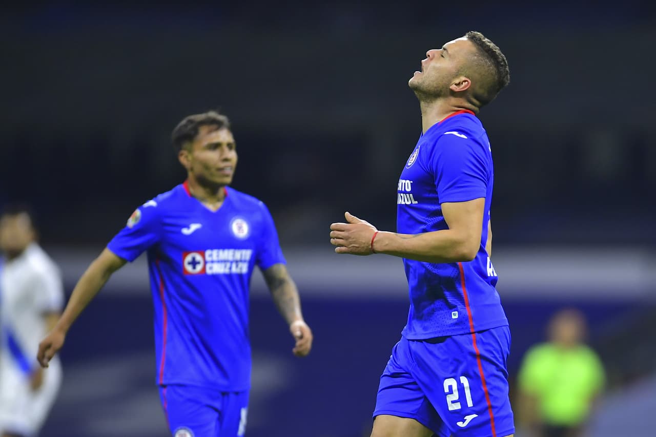 Cruz Azul analiza sanción a ‘Cabecita’ Rodríguez por indisciplina