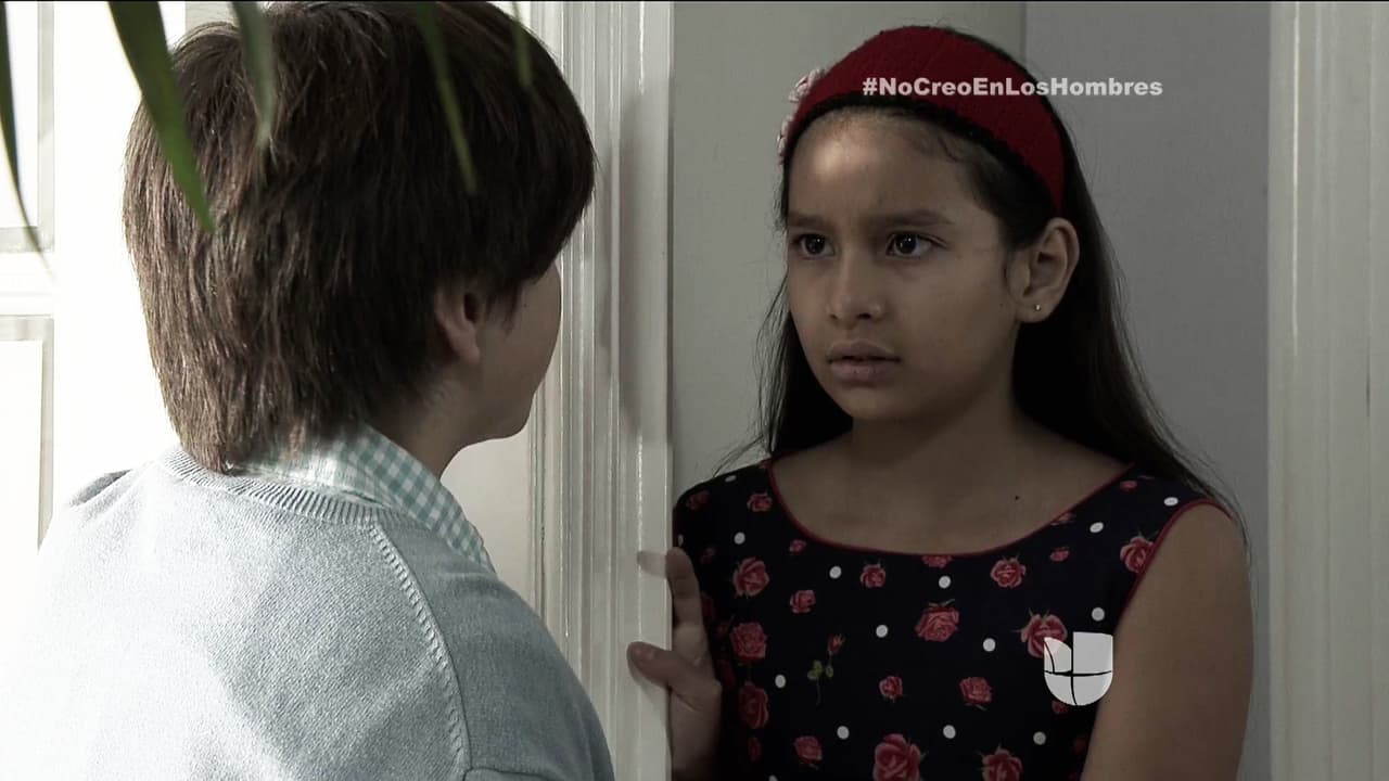 Cuando era un niño, se manchó las manos de sangre.