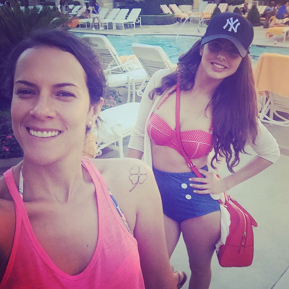 Y no se cansa de complacer a sus fans con lindas fotografías.