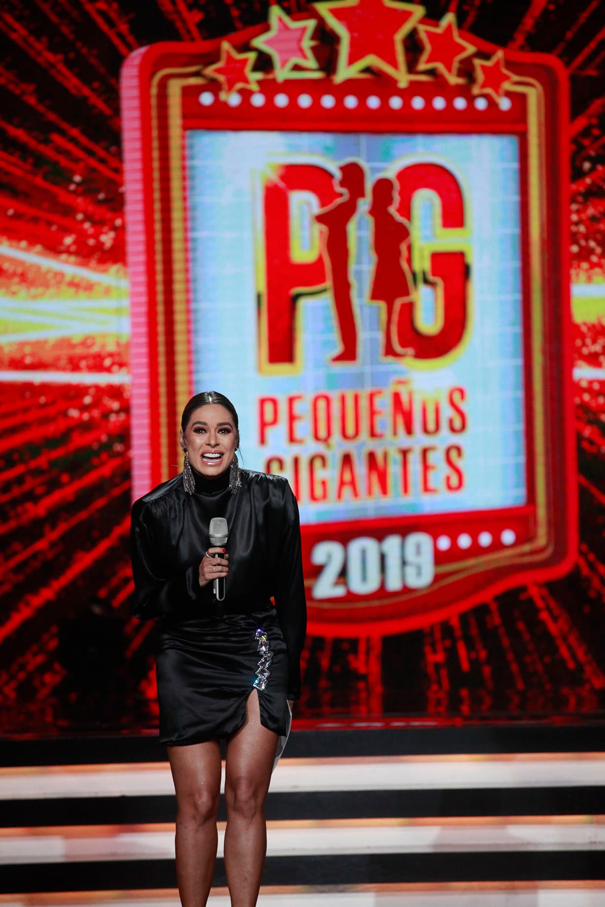 Con este peinado, sus expresiones eran todavía más emotivas.