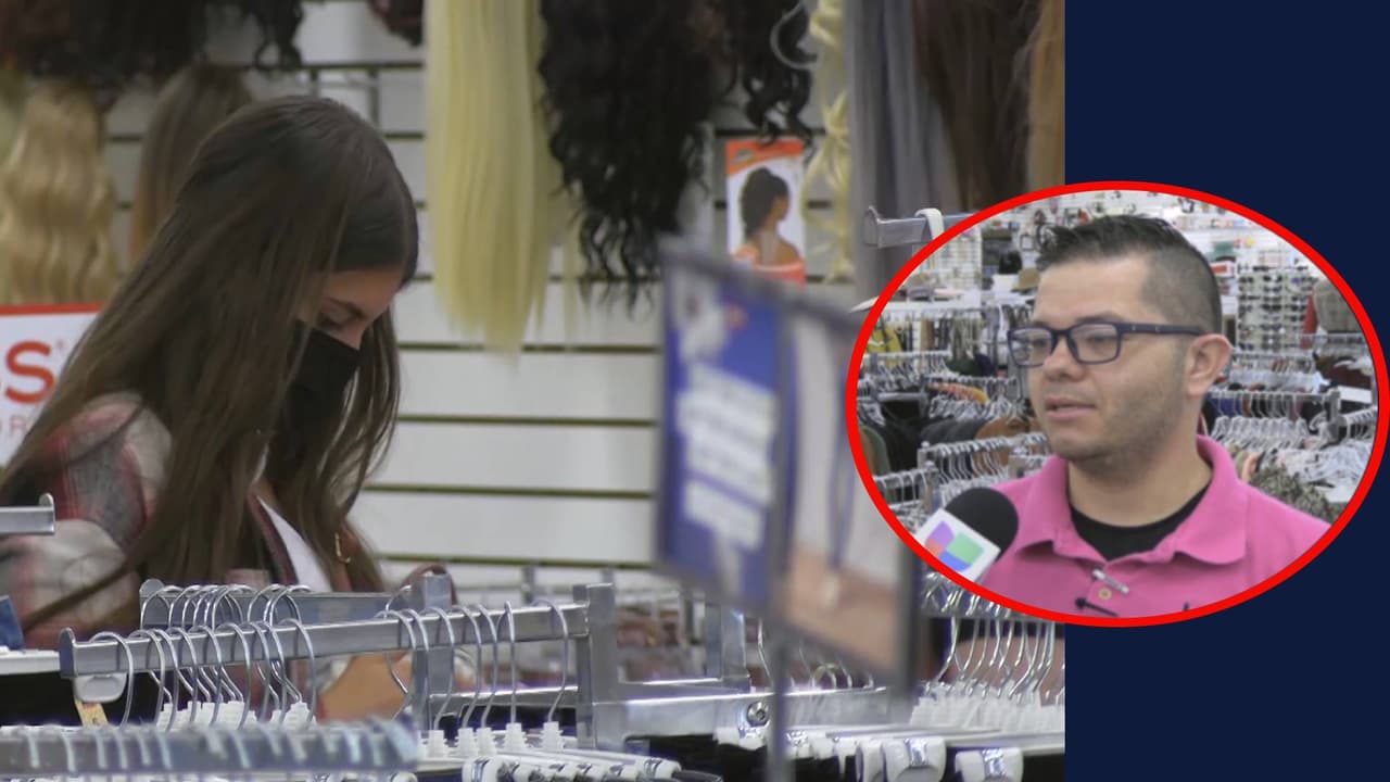 Por otro lado, los trabajadores de esta tienda dicen también estar protegidos desde hace tiempo y así se sienten seguros trabajando. “De hecho la mayoría de aquí ya estamos vacunados”, dijo Christian Cañez, empleado de una tienda que Univision Arizona vistió en Tucson.