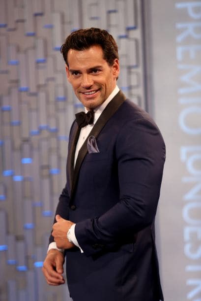 Cristian de la Fuente 6’2’’ / 1,87 m aproximadamente
<br>