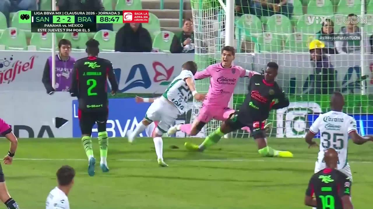 ¡SALVADOR! Jurado le pone el pecho a las bala sy evita el tercer gol