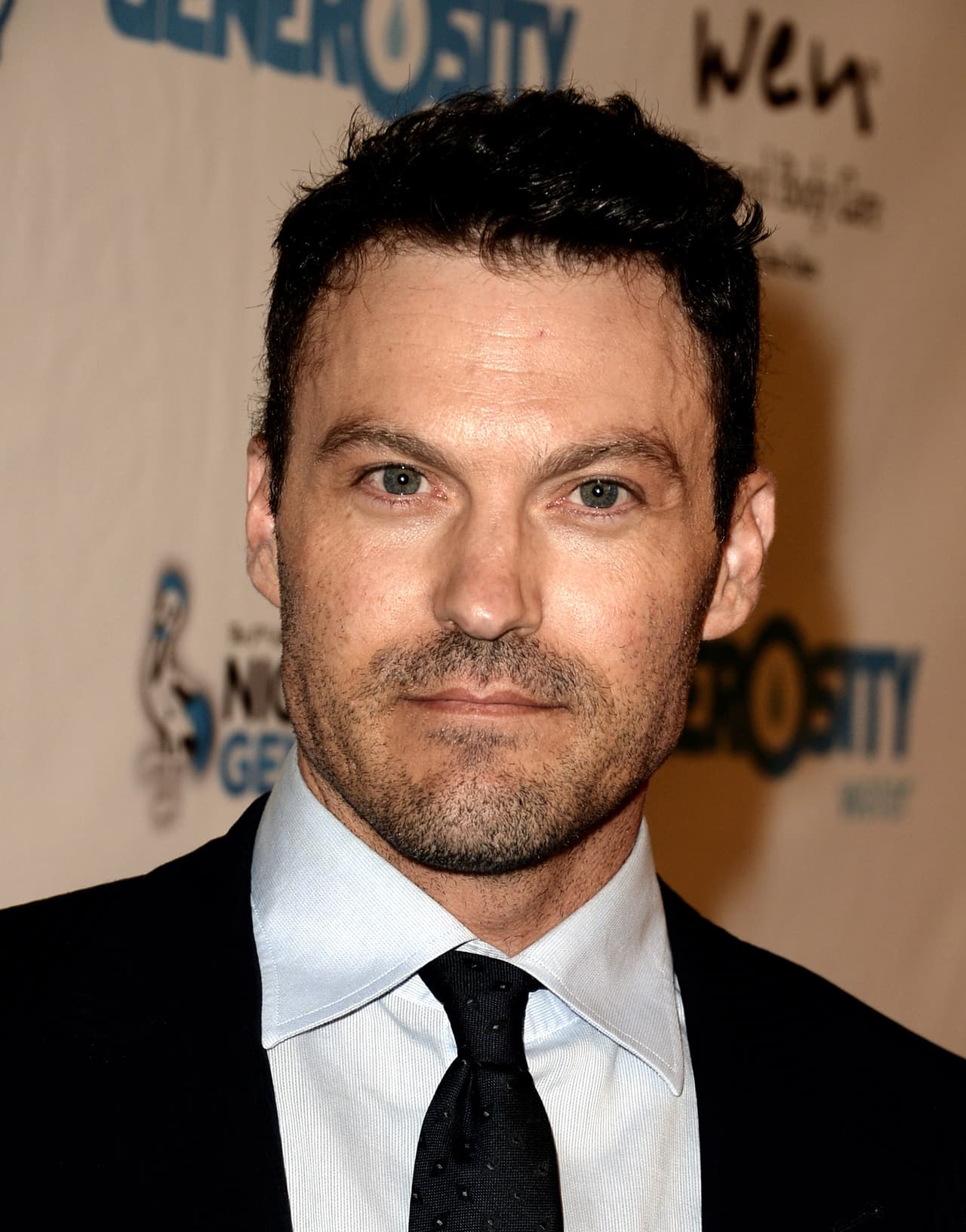 Recientemente, Brian también actuó junto a Charlie Sheen en su último show, 'Anger Management'.