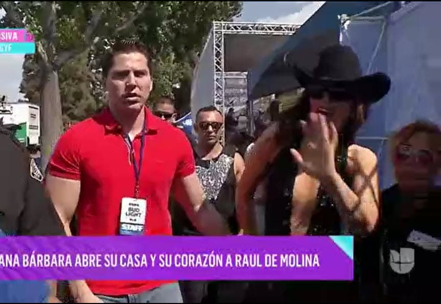 Actualmente Ana Bárbara, de 49 años, mantiene una relación con 
<b>Ángel Muñoz</b>, quien es 15 años menor que ella. 
<br>