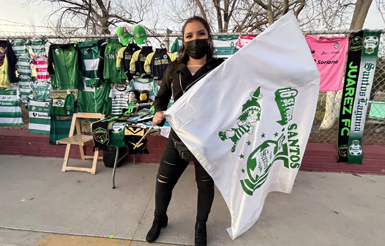 Aunque pocos, sí hubo gente que apoyaba a los laguneros.