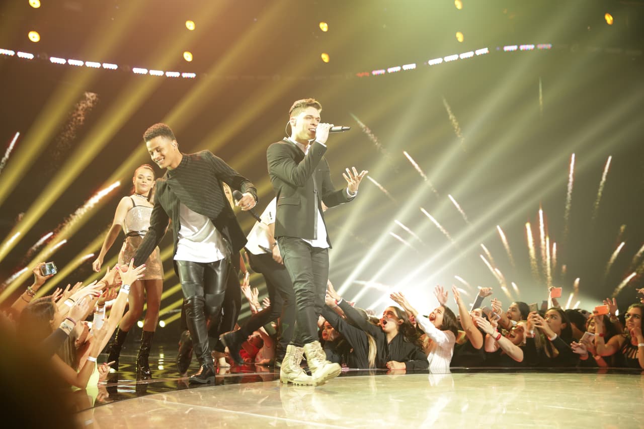 Los chicos encendieron el escenario.