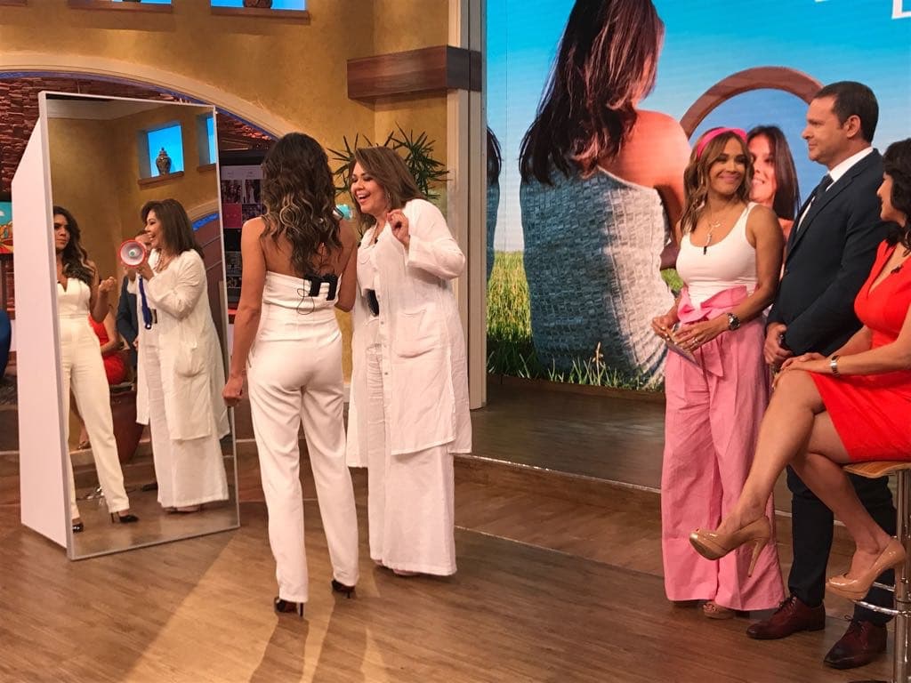 Luego de que Francisca dominó el llanto, nuevamente se miró al espejo.