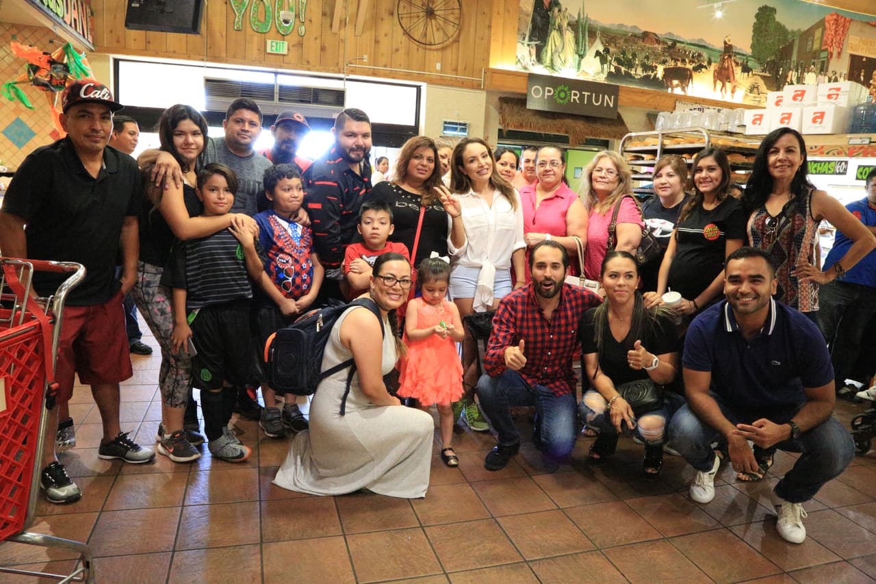 También tuvieron la oportunidad de conocer algunos radioescuchas y agradecerles por su sintonía.