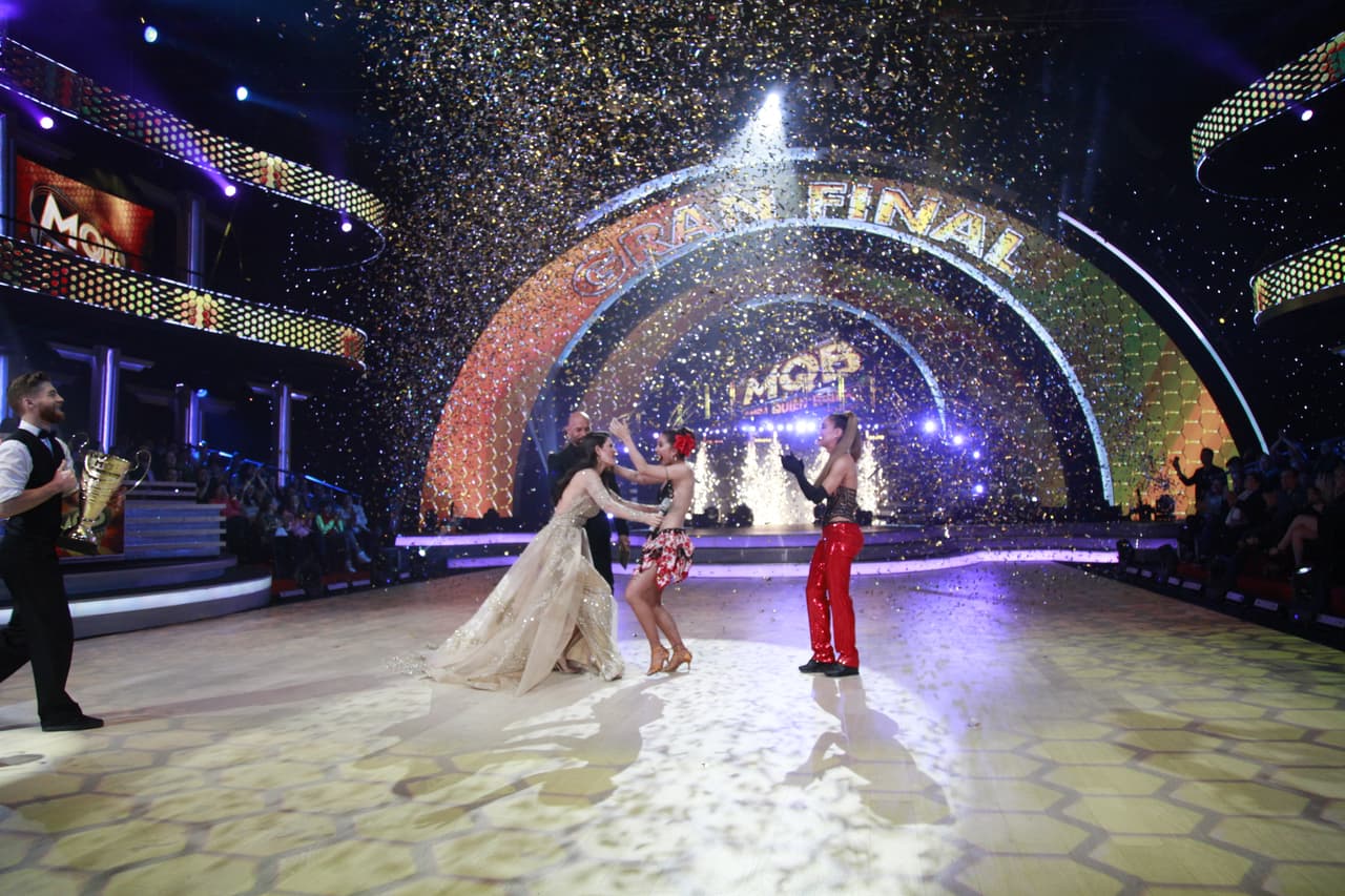 La cantante no se lo podía creer: "Estoy demasiado sorprendida, emocionada, agradecida con México, con la gente que se conectó con nosotros aquí y en Estados Unidos". Recordó que representó a la Latin GRAMMY Cultural Foundation y dijo que se llevaba un recuerdo increíble.
<br>