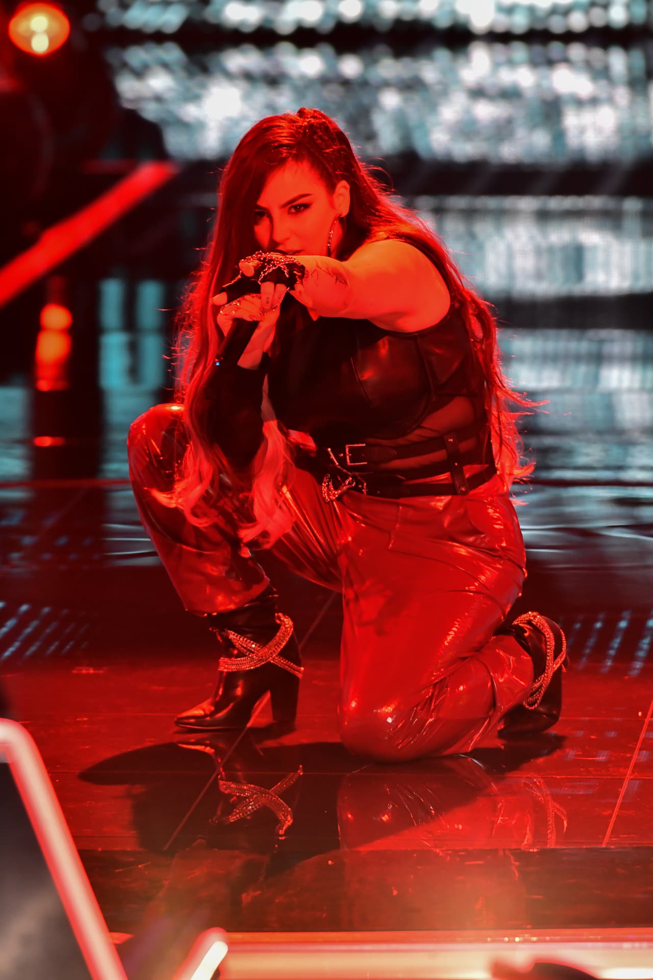 Ofreció un increíble performance de la mano del tema 'Dangerous woman', de Ariana Grande.