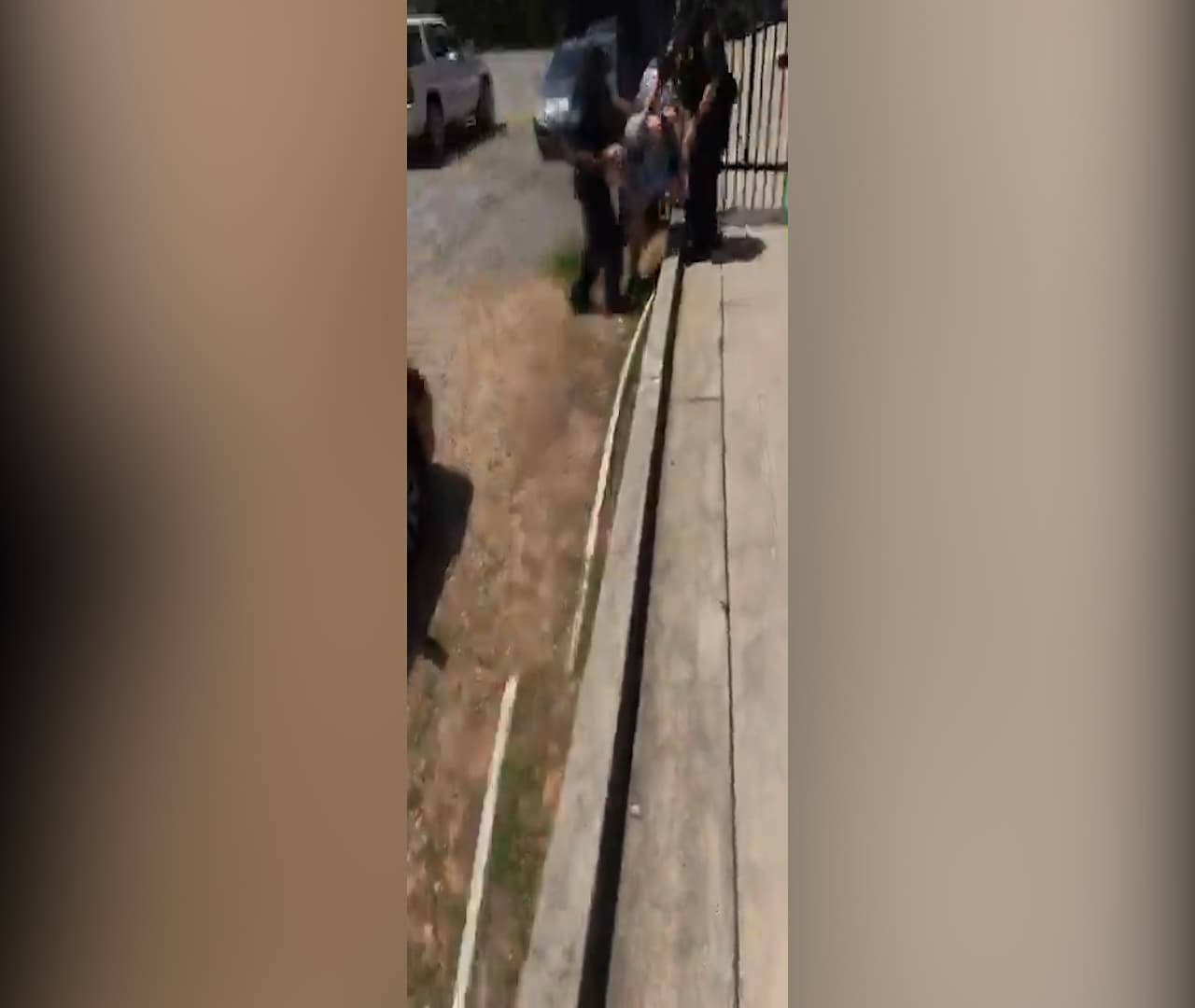 Una protesta este lunes contra el Servicio de Inmigración y Control de Aduanas de los Estados Unidos (ICE) en Atlanta terminó con al menos dos personas arrestadas, según los organizadores de la manifestación.