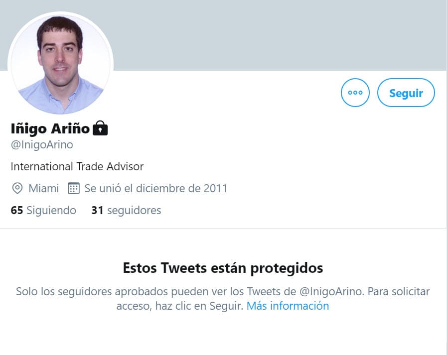 La 
<b><a href="https://twitter.com/InigoArino" target="_blank">cuenta de Twitter </a></b>que existe bajo su nombre desde diciembre de 2011 también se encuentra bajo carácter de privada y con tuits "protegidos". 
<br>